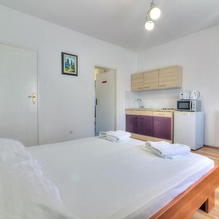 Apartmani Ana Senj  Bagian luar foto